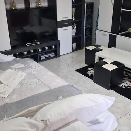 Casa Dorului 만갈리아